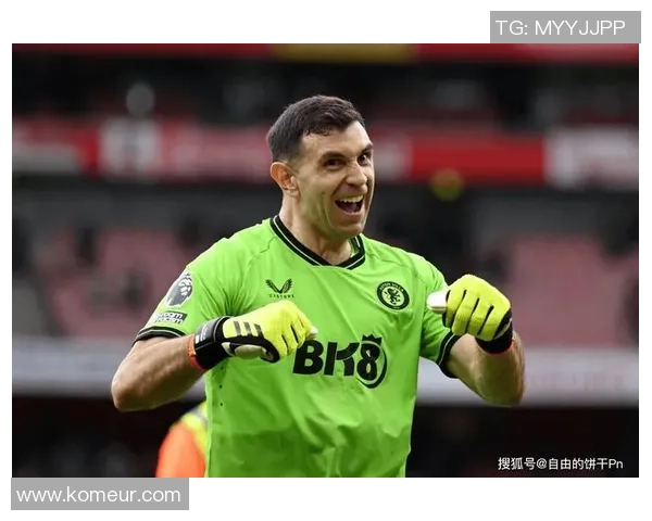 马丁内斯的传奇旅程:从青涩球员到世界足球巨星的蜕变与荣耀